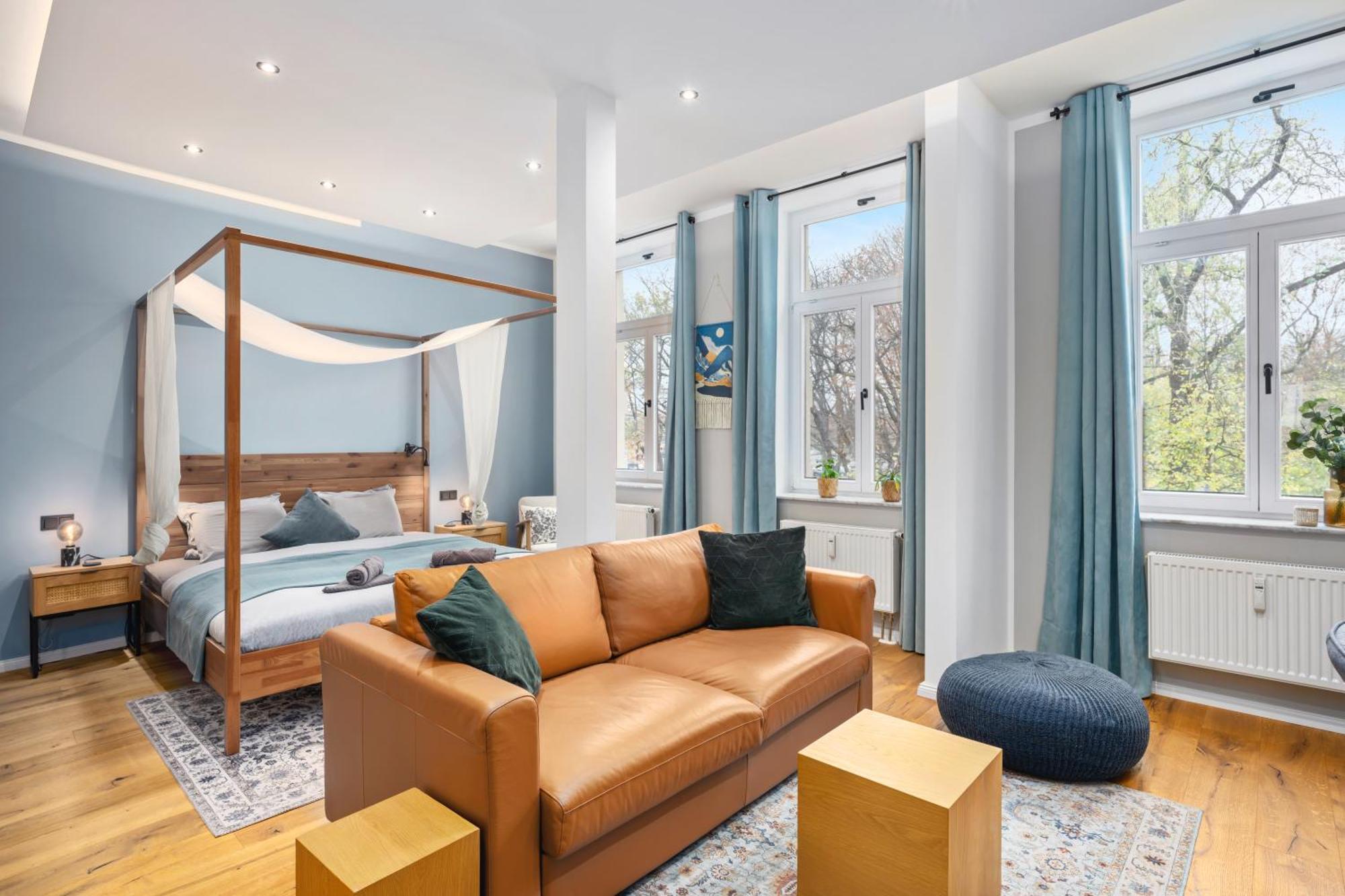 Edler Wohnraum Luxurioeses Stadtstudio Mit Balkon, Kaffeevollautomat & Klima Zwickau Luaran gambar